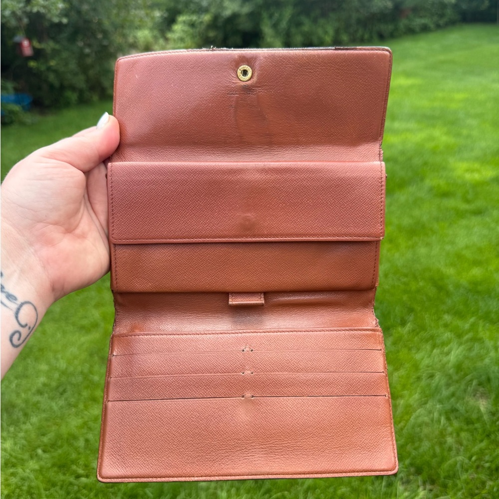 Luxury Louis Vuitton Wallet - Picture 6 of 8